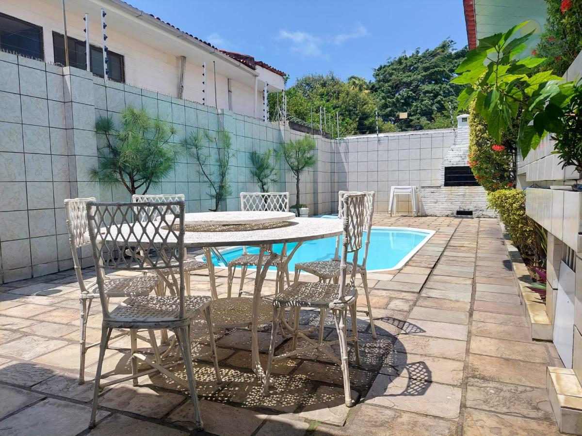 Casa à venda com 3 quartos, 250m² - Foto 1