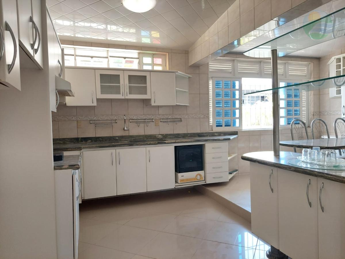 Casa à venda com 3 quartos, 250m² - Foto 12