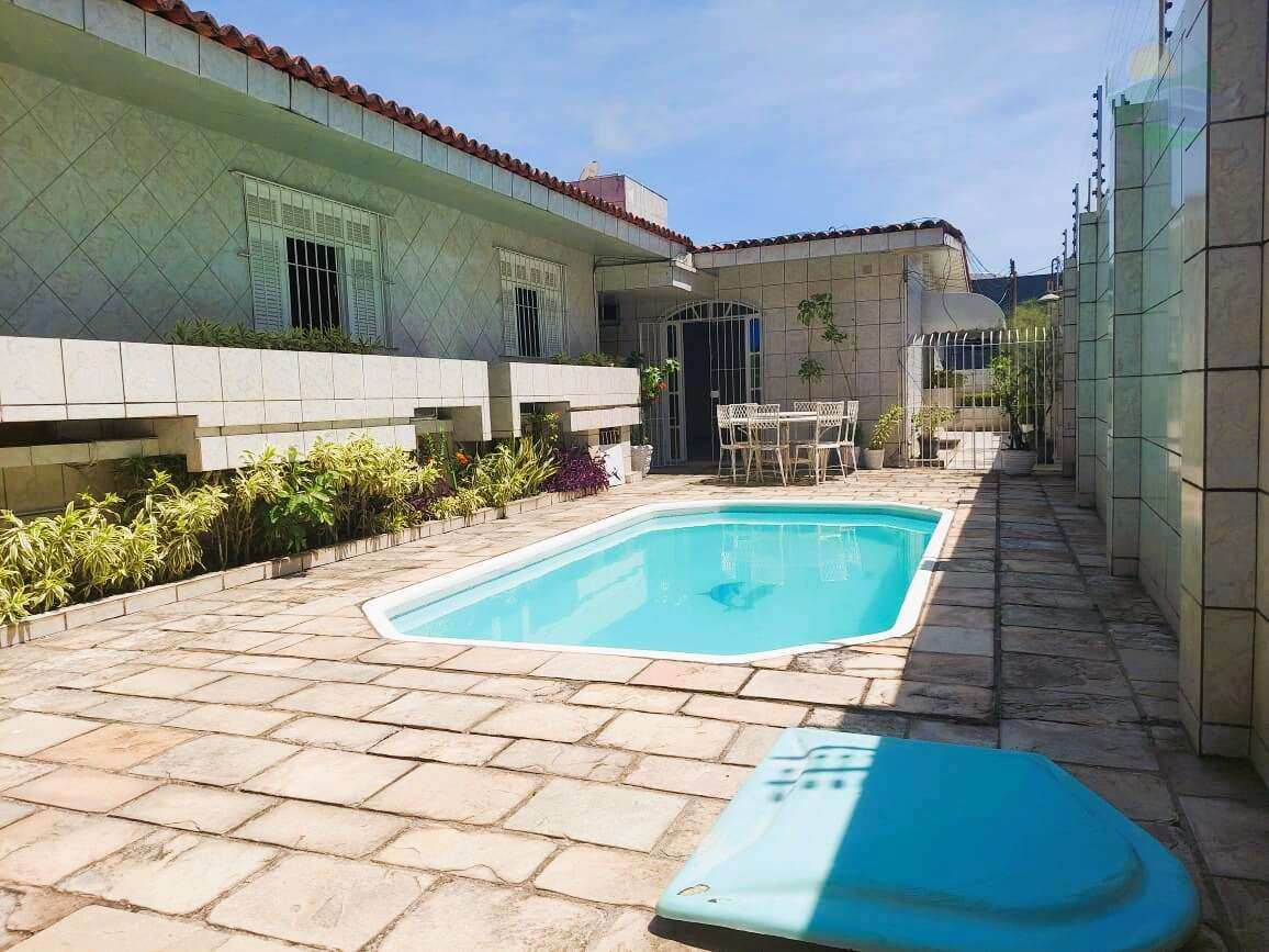 Casa à venda com 3 quartos, 250m² - Piedade,Jaboatão dos Guararapes