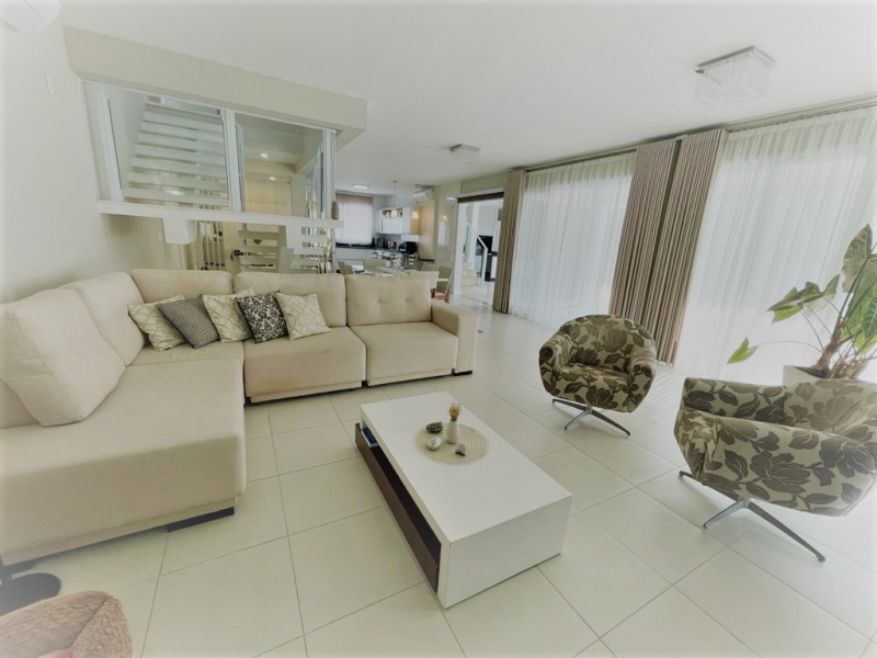 Casa à venda com 3 quartos, 387m² - Foto 5