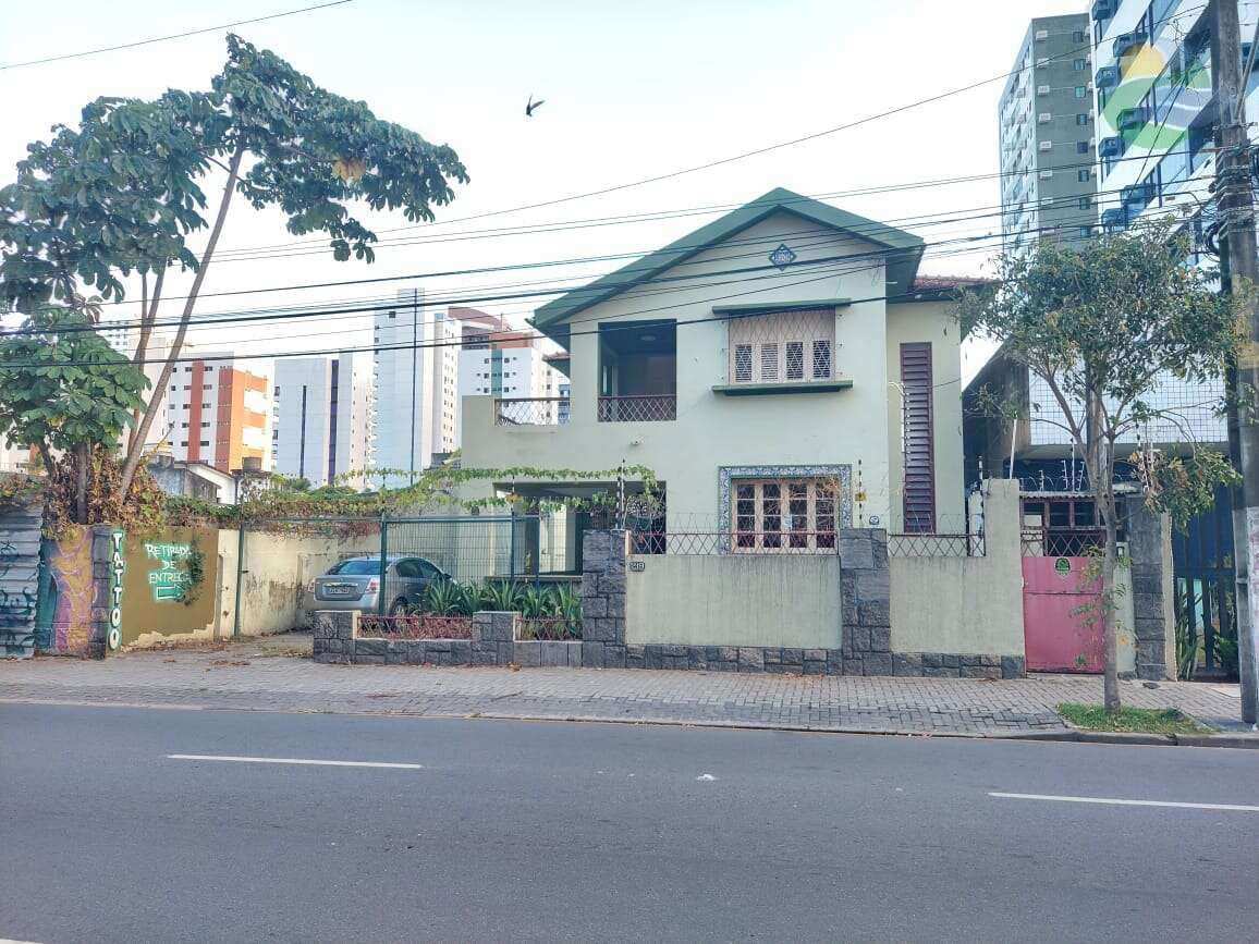 Casa para alugar com 4 quartos, 327m² - Torre,Recife